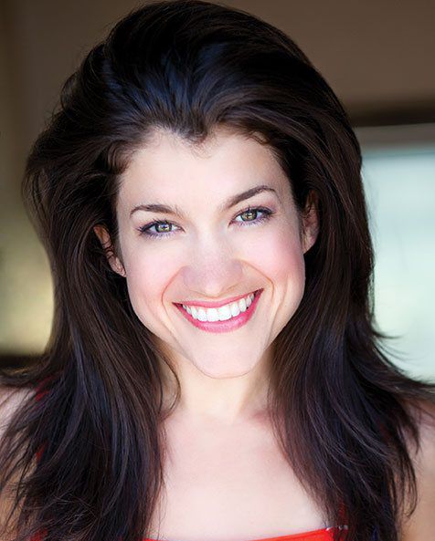 AMDA alumna Sarah Stiles