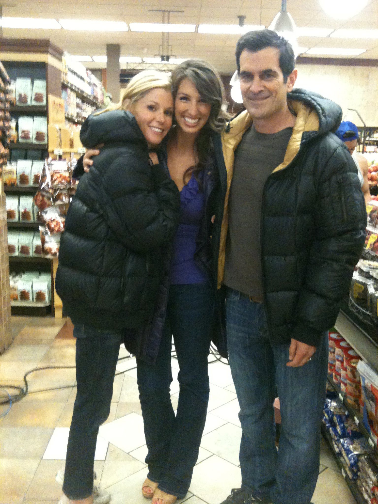 Amanda with Julie Bowen and Ty Burrell on the set of "Modern Family"